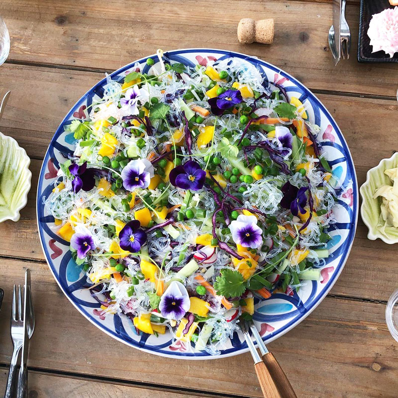 Blommor-i-mat-sallad2.jpg